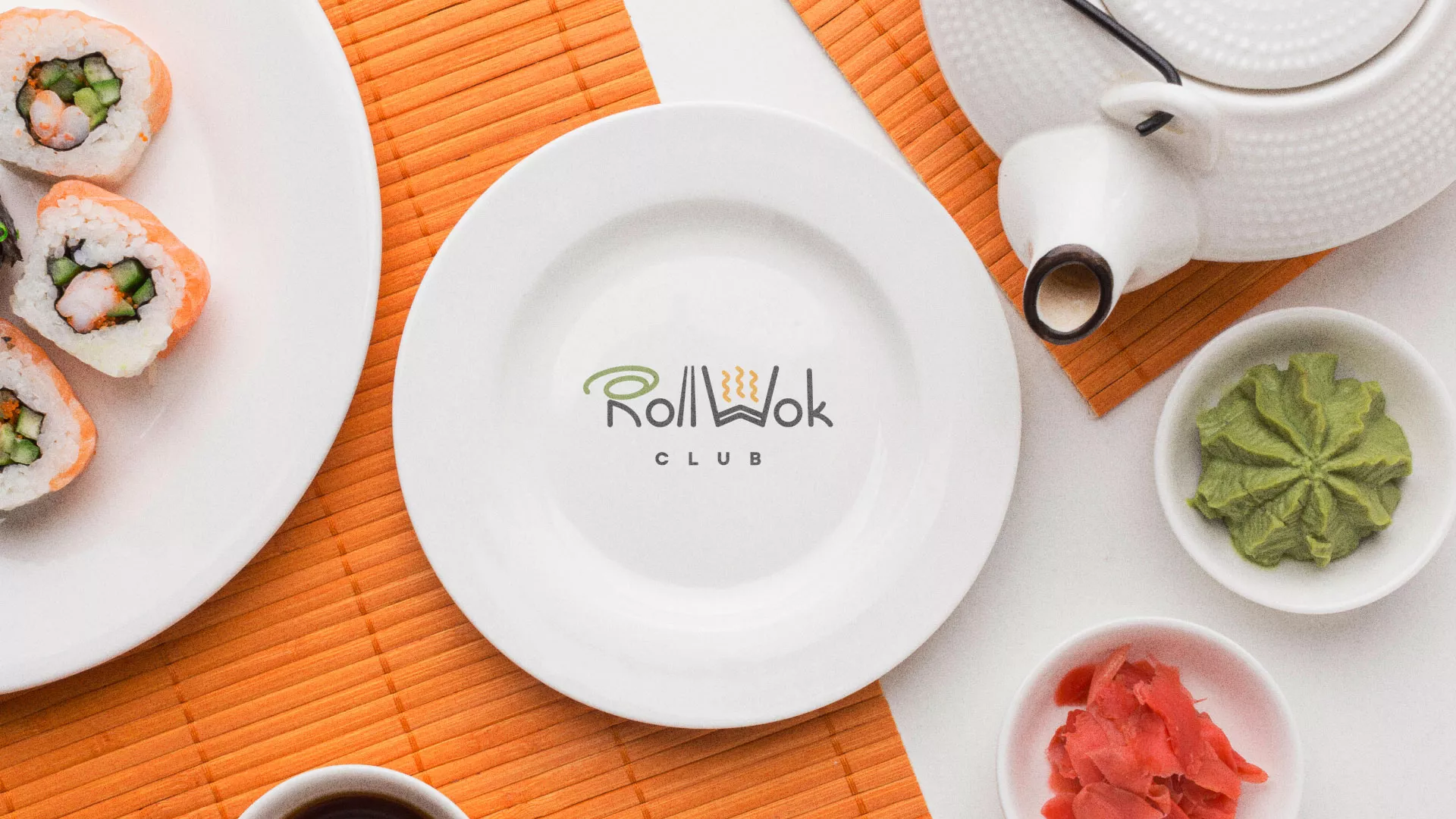 Разработка логотипа и фирменного стиля в Якутске для суши-бара «Roll Wok Club»